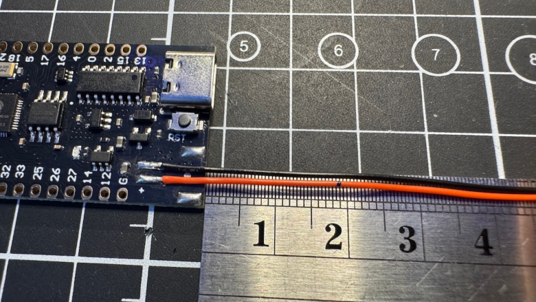 Measure 18mm of wires length